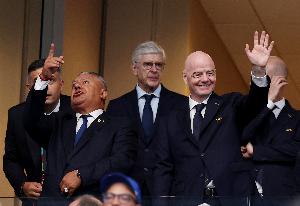 足球世界争霸赛！路透社揭秘：FIFA大戏初露端倪，因凡蒂诺续约成焦点，多方博弈即将达成一致