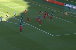 首战仅4分钟便失守，中国女足防线失误，0-1不敌韩国女足陷入被动