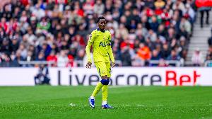罗马诺：萨尔已经与尤文完成签约，将身披29号球衣
